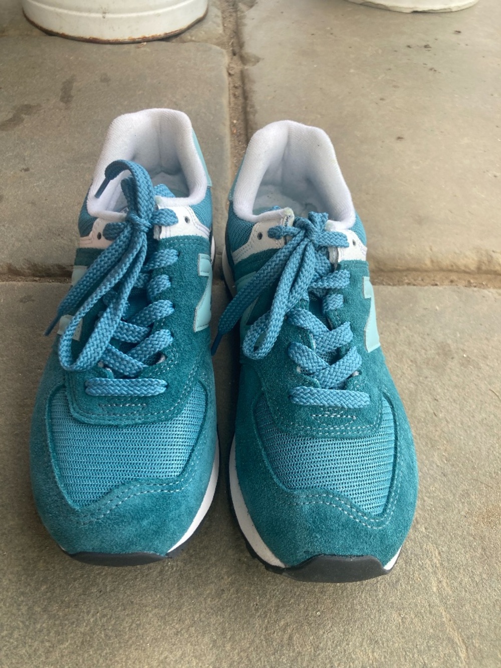 Classic New Balance 574 sneakers teal color NIB US Size 7